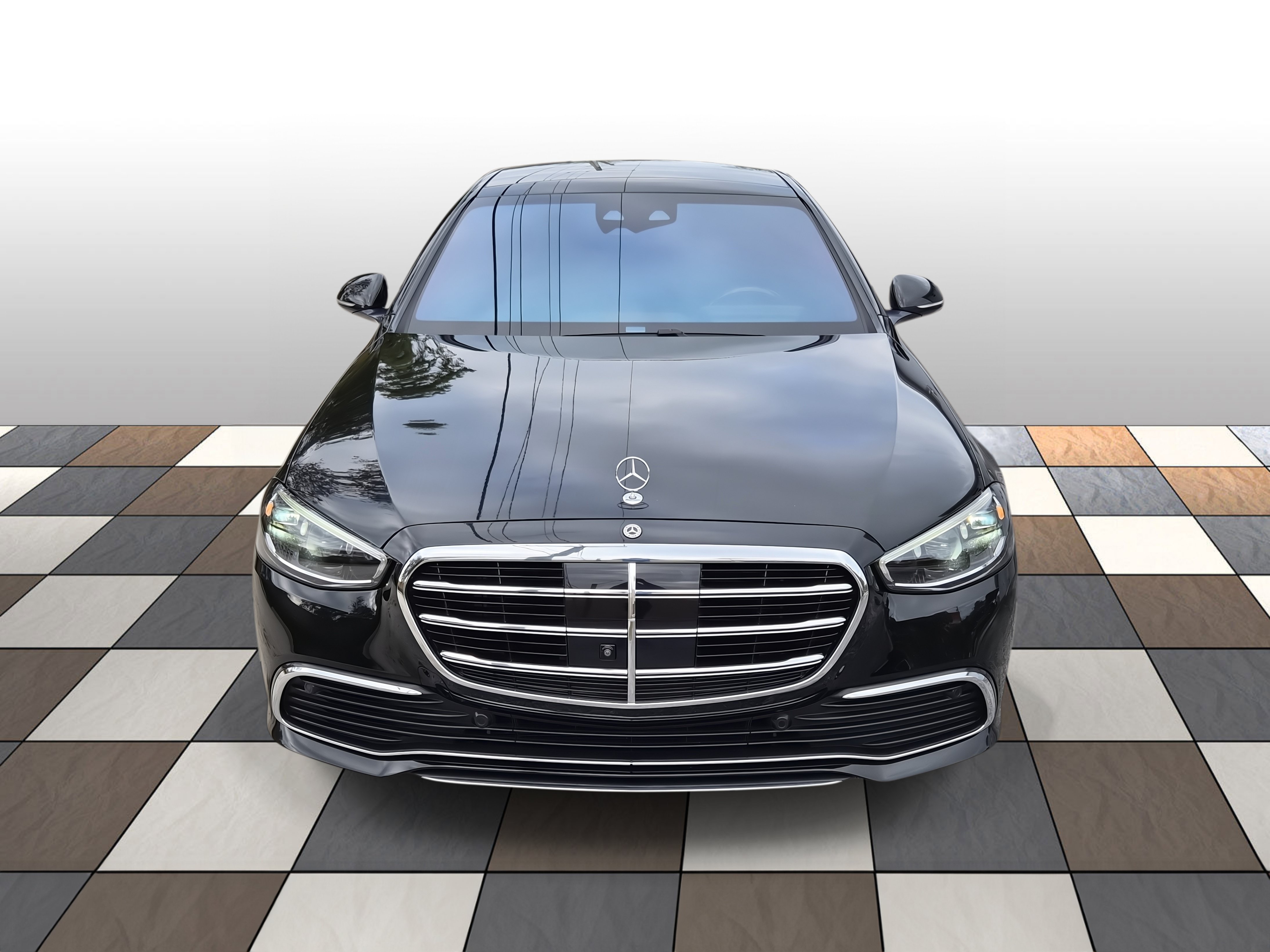 Used 2023 Mercedes-Benz S 580 4MATIC Sedan w/ Warmth & Comfort Package image 2