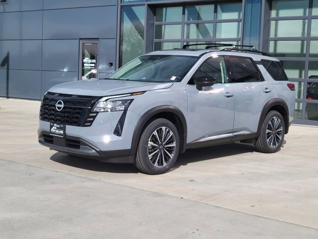 New 2026 Nissan Pathfinder Platinum image 1