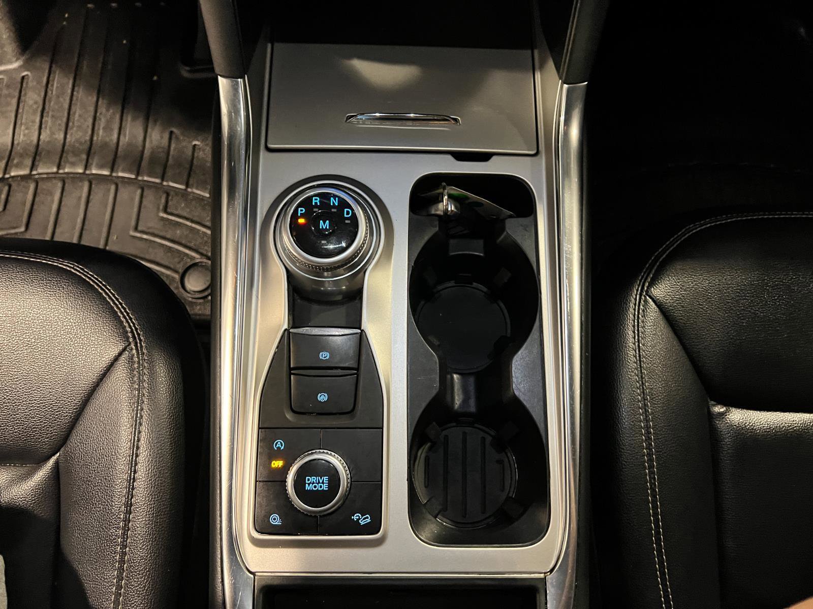 Used 2020 Ford Explorer XLT w/ Equipment Group 202A image 20