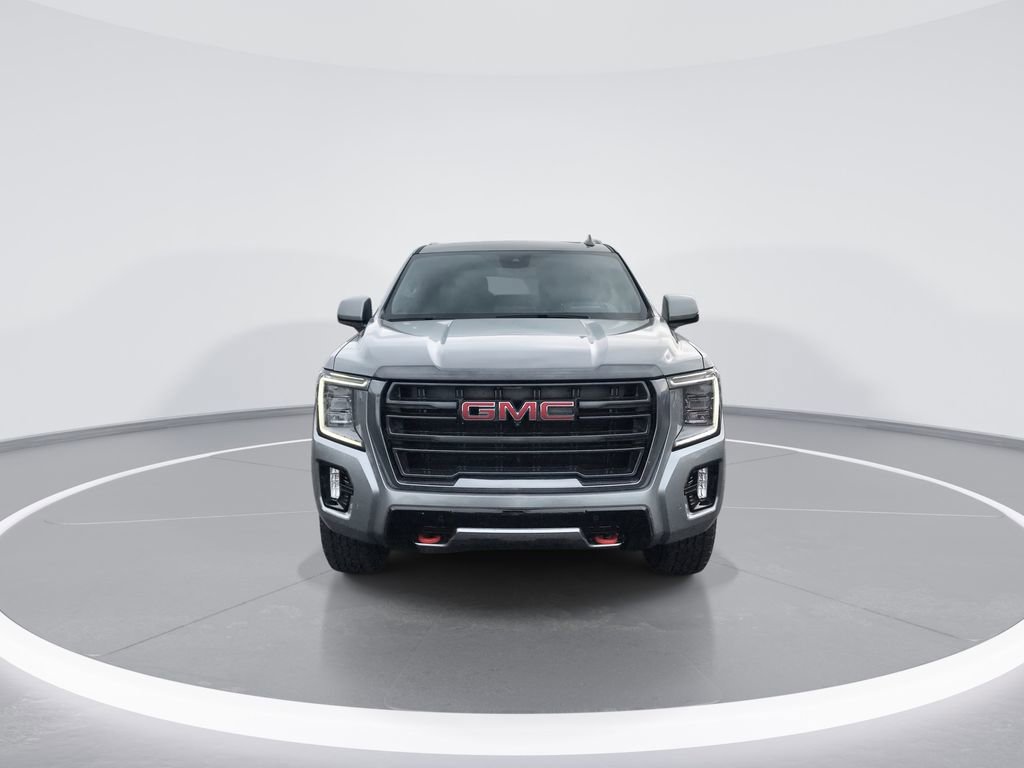 Used 2024 GMC Yukon AT4 w/ Technology Package AWD/4WD image 3