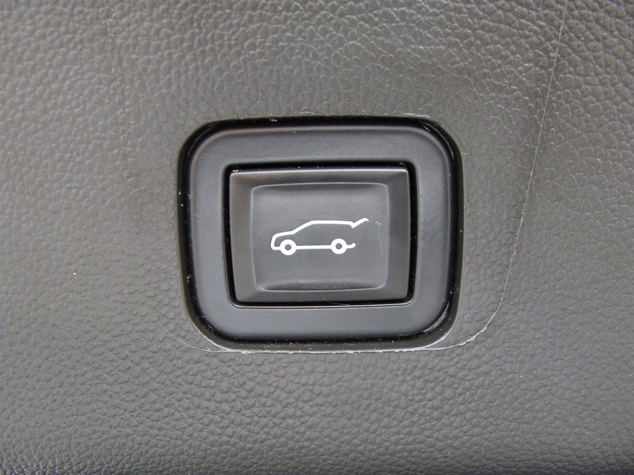 Used 2020 Chevrolet Traverse LT AWD/4WD image 39