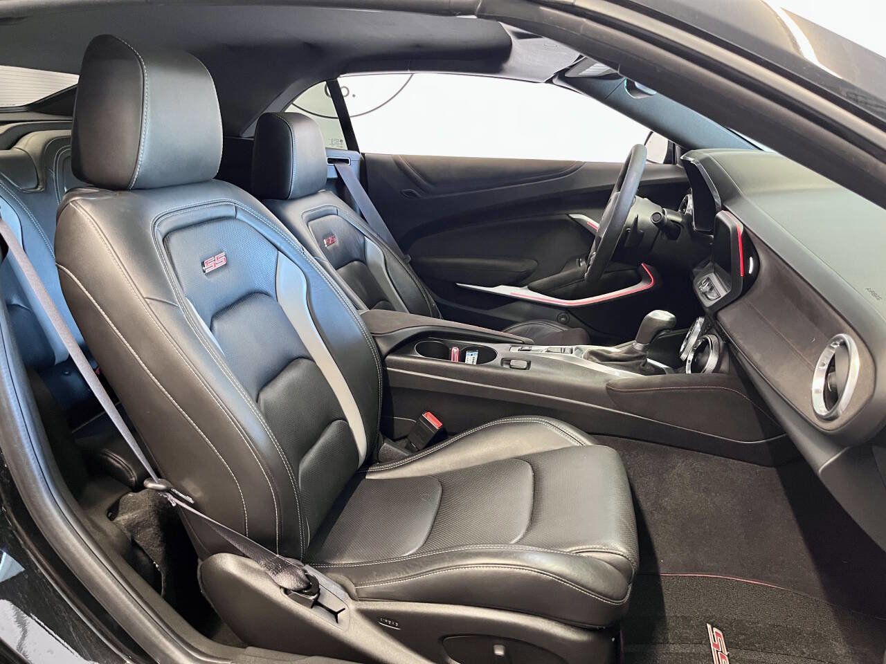 Used 2017 Chevrolet Camaro SS w/ LPO, Ground Effects Package image 18