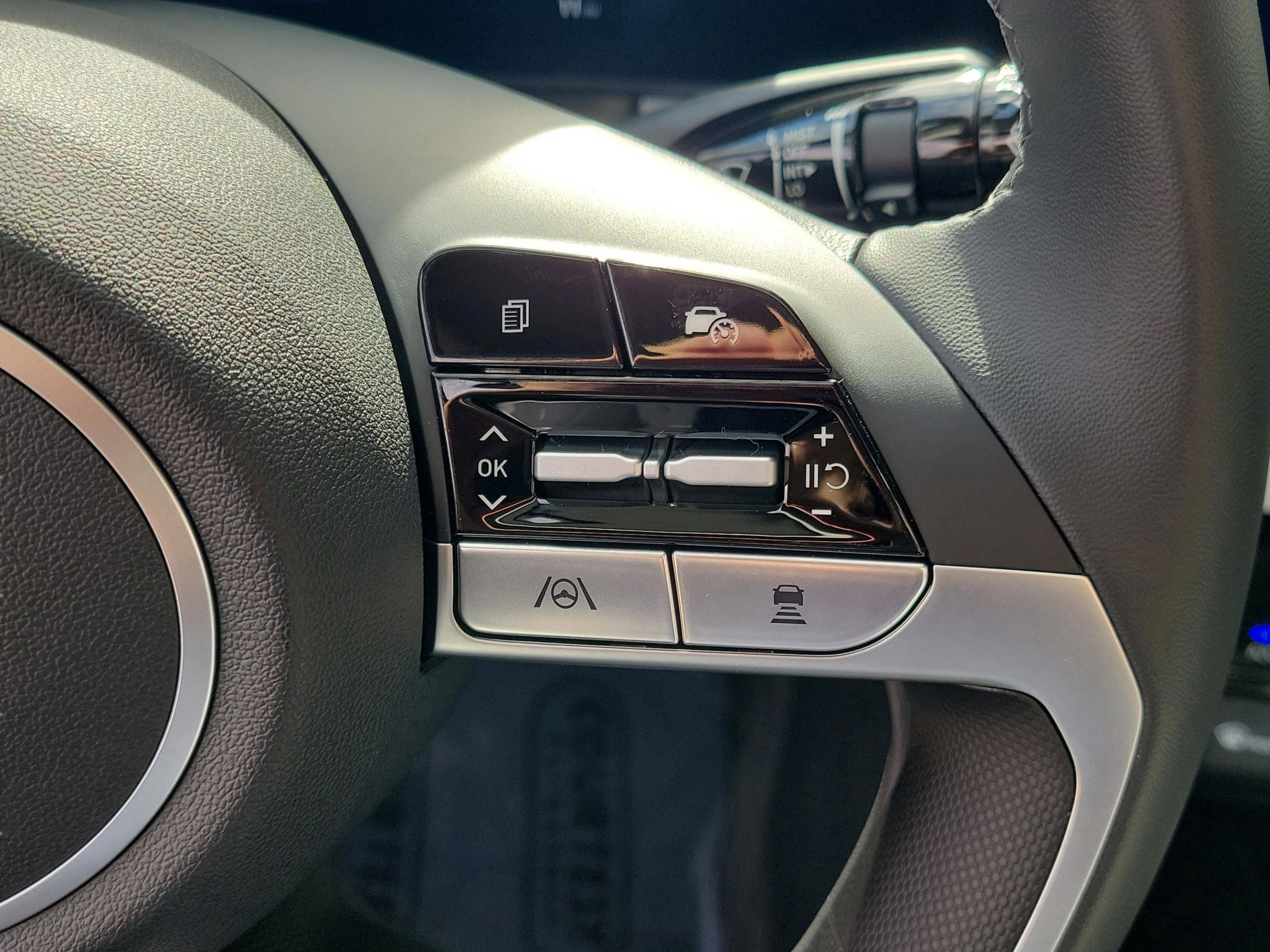 New 2026 Hyundai Elantra Limited image 14