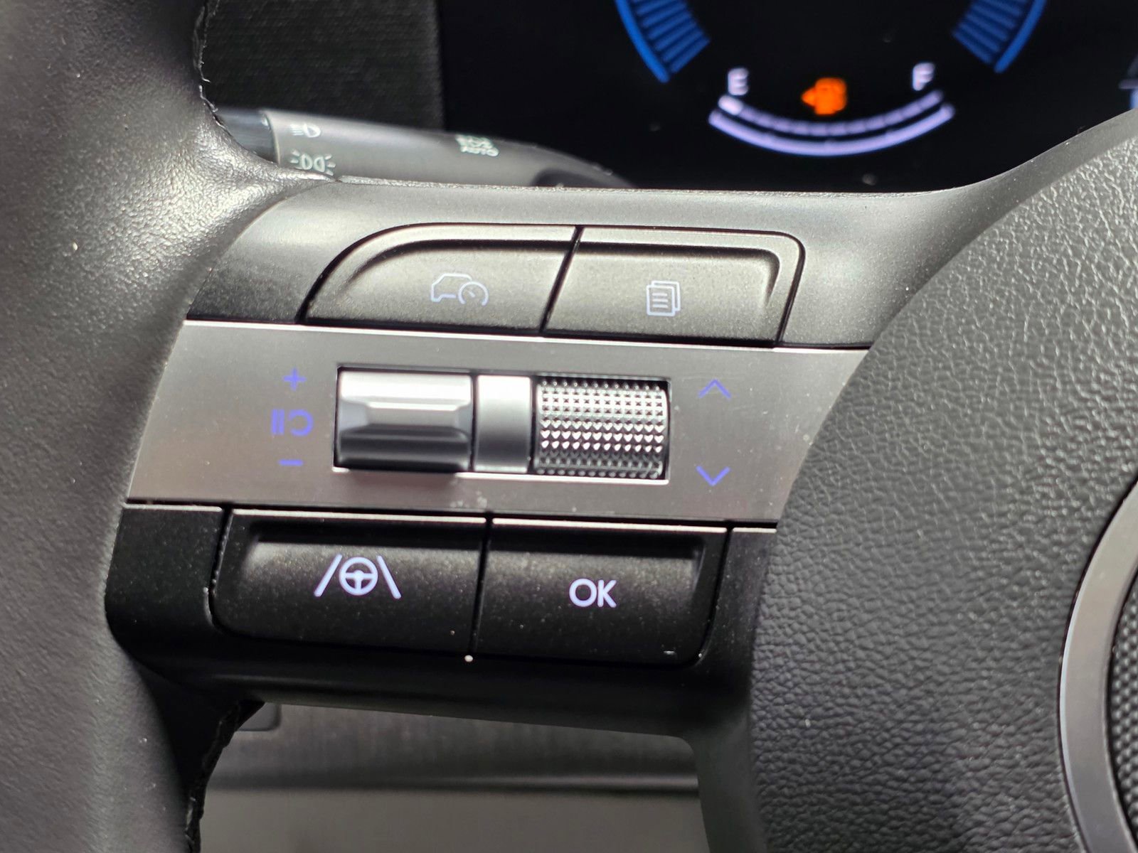 Certified 2024 Hyundai Kona SEL image 32