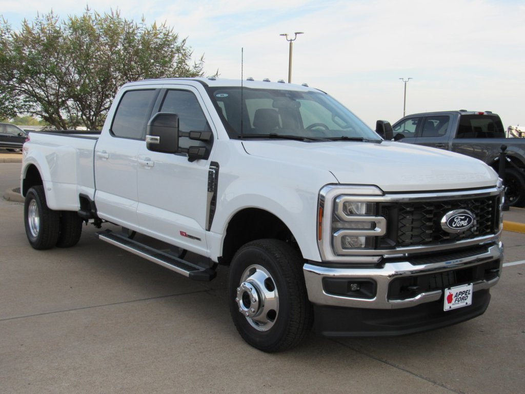 New 2027 Ford F350 Lariat AWD/4WD image 1