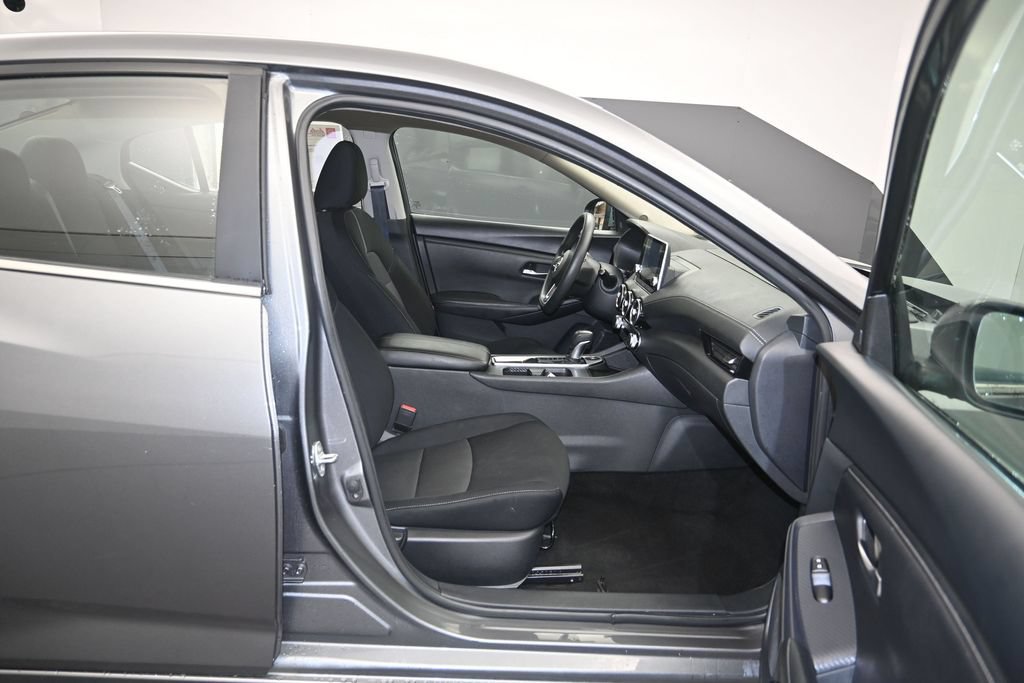 Used 2024 Nissan Sentra SV FWD image 26