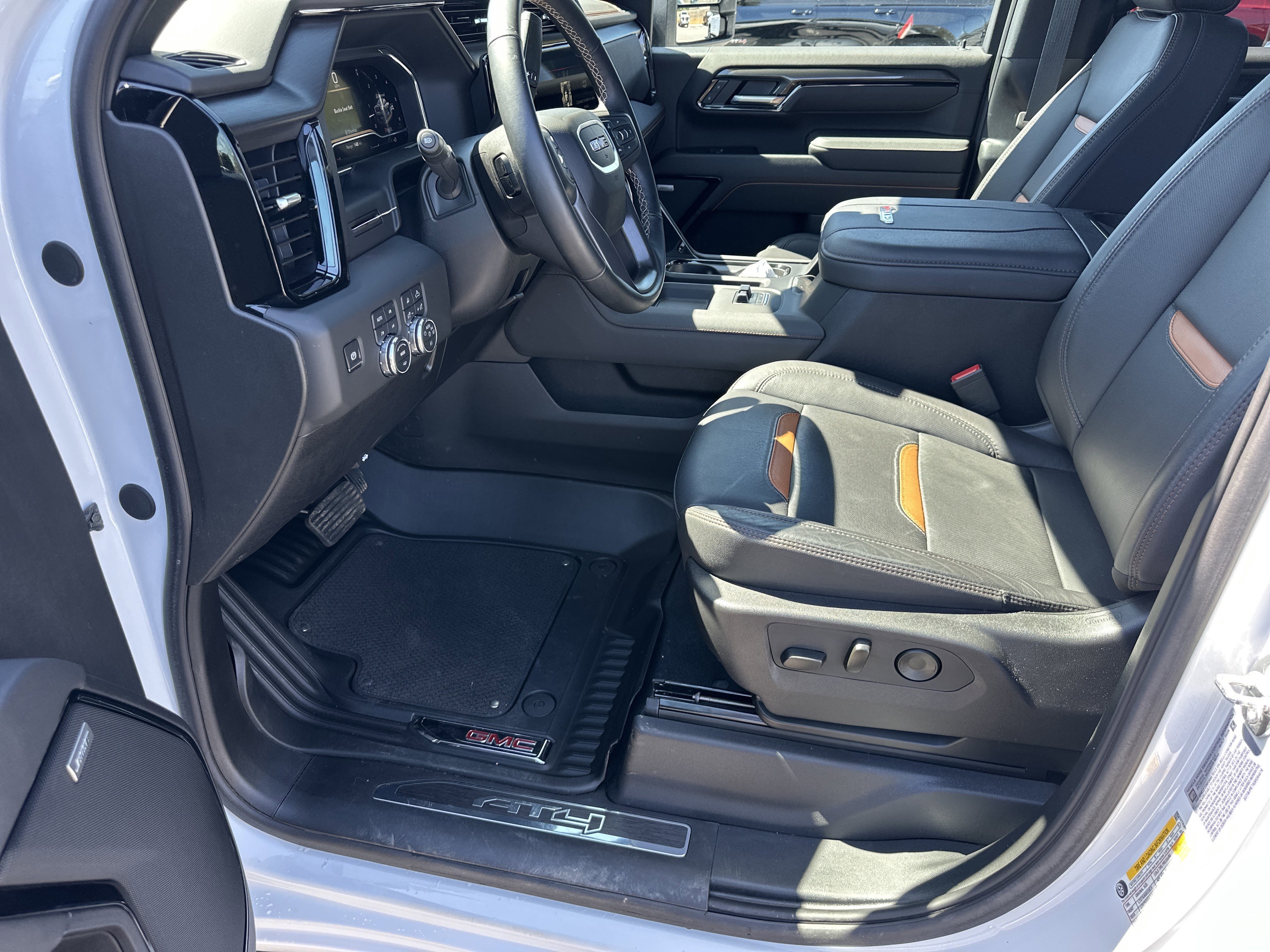 Certified 2025 GMC Sierra 2500 AT4 image 10