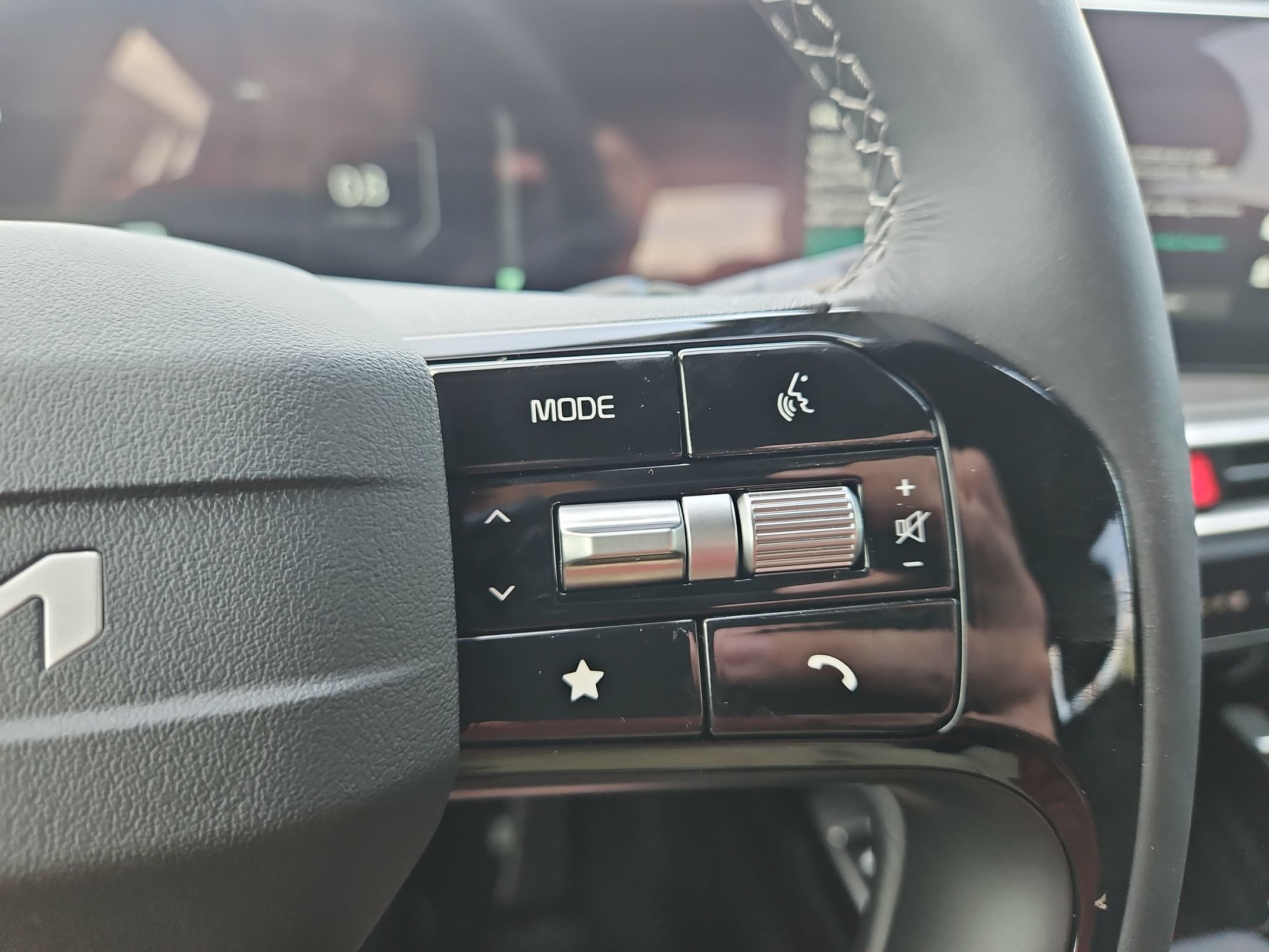 New 2026 Kia Sorento EX FWD image 25