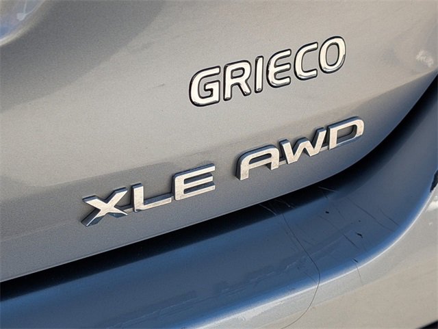 Used 2022 Toyota Highlander XLE image 14