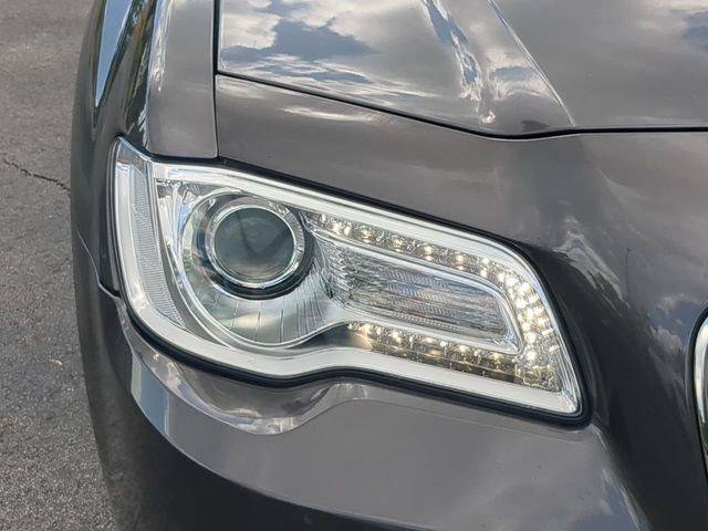 Certified 2022 Chrysler 300 Touring RWD image 10
