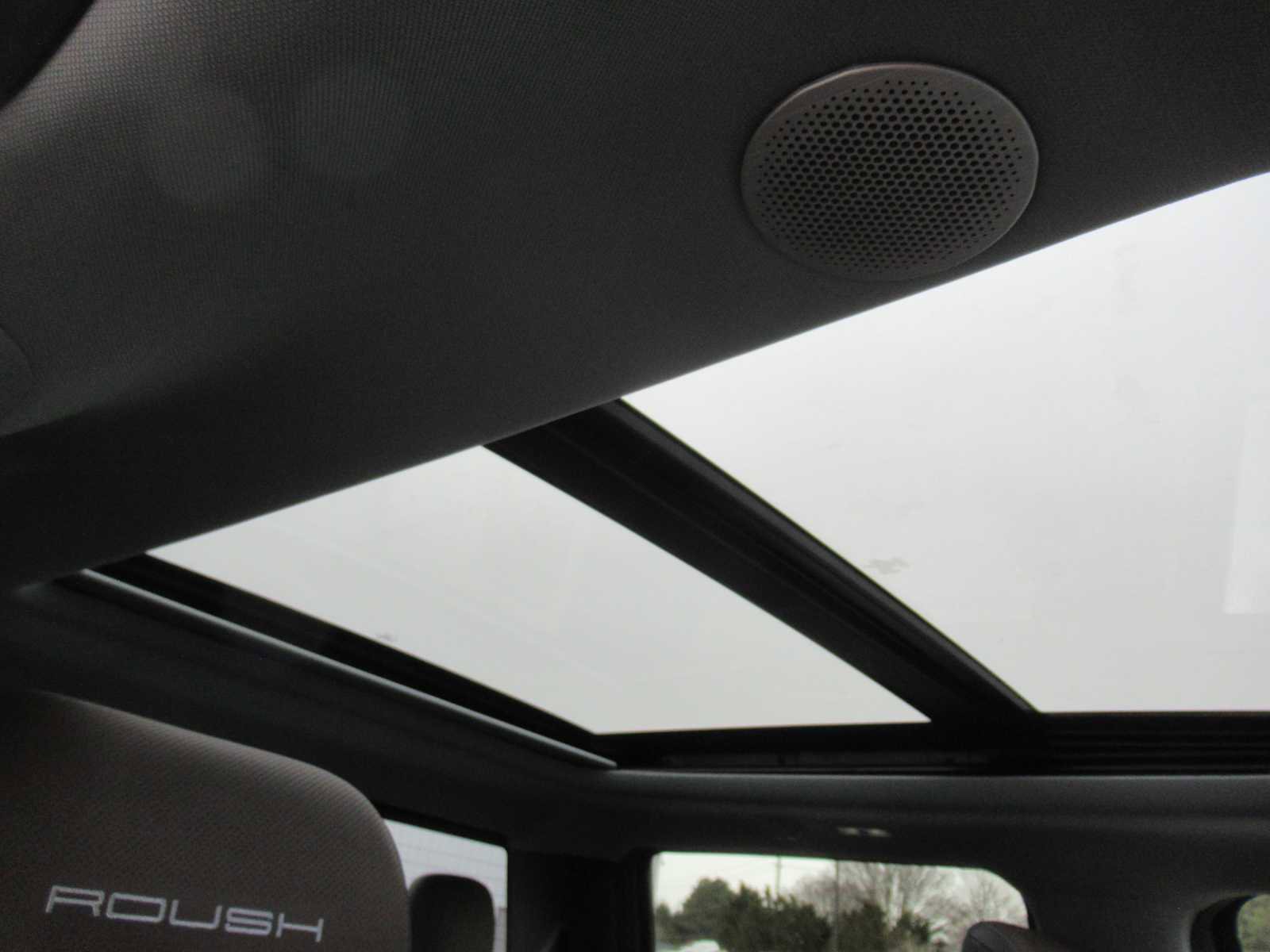 Used 2024 Ford F250 Lariat w/ Lariat Ultimate Package image 18