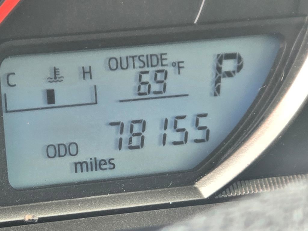 Used 2015 Toyota RAV4 XLE AWD/4WD image 13