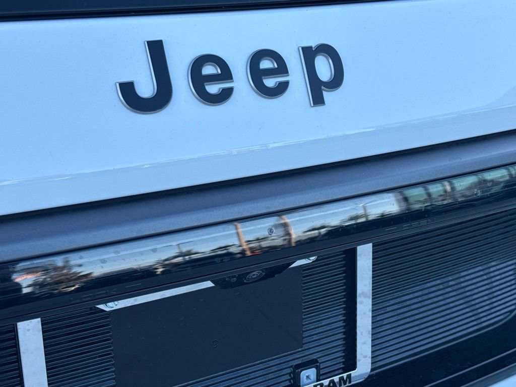 New 2026 Jeep Grand Wagoneer L Limited w/ Rear Seat Video Group I AWD/4WD image 38