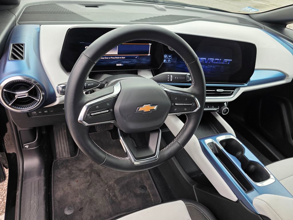 Used 2025 Chevrolet Equinox EV LT image 15