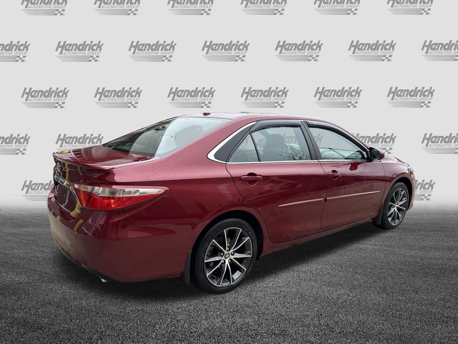 Used 2015 Toyota Camry XSE image 10