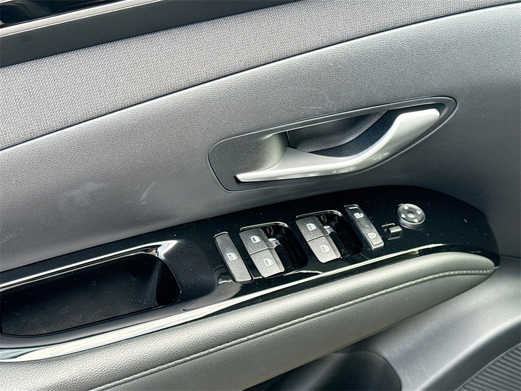 Used 2023 Hyundai Tucson Limited image 19