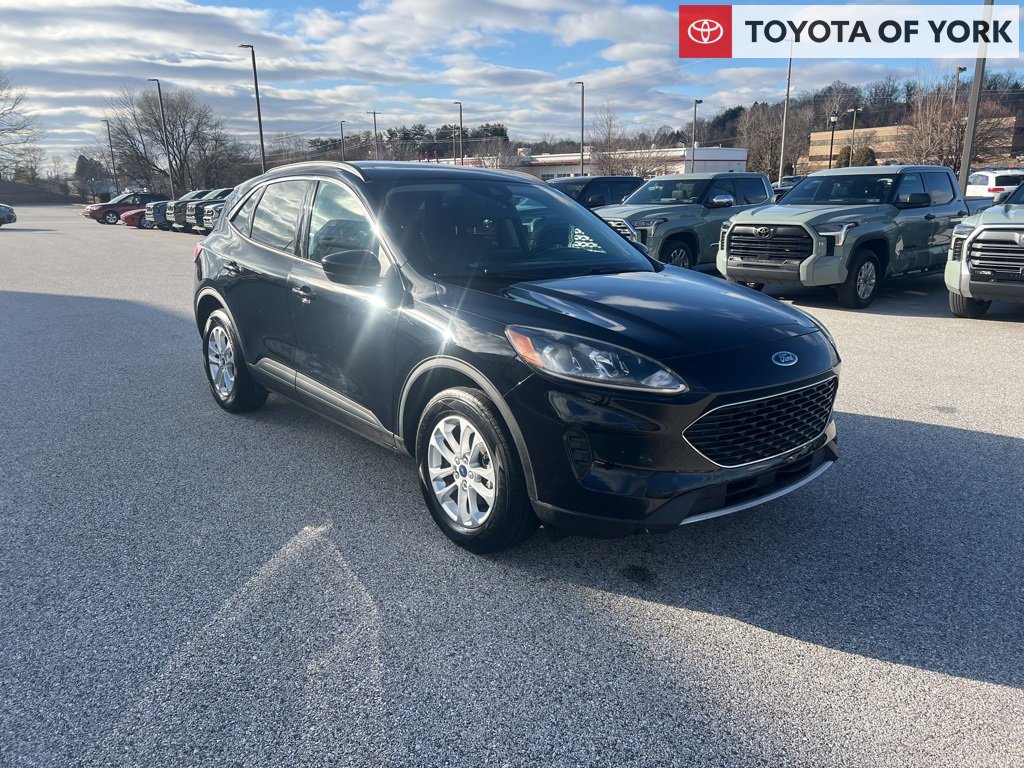 Used 2020 Ford Escape SE image 1