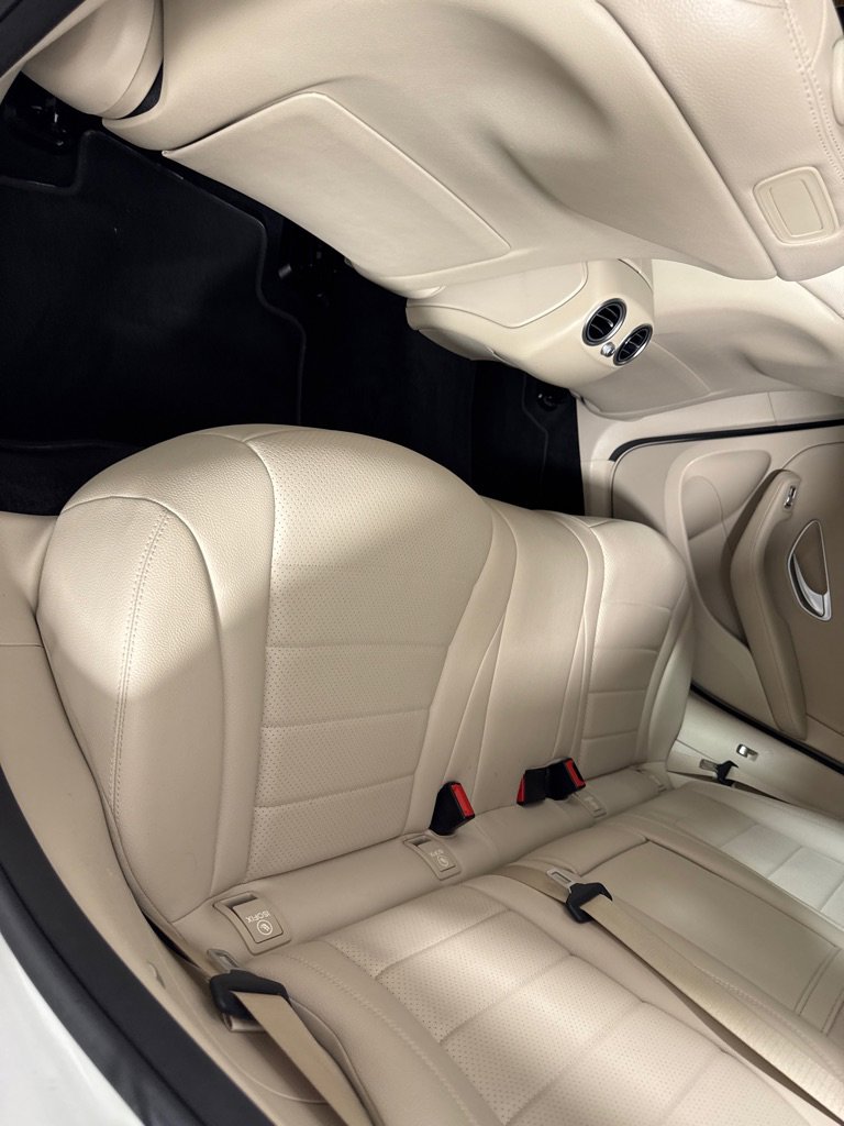 Used 2018 Mercedes-Benz GLC 300 w/ Multimedia Package image 19