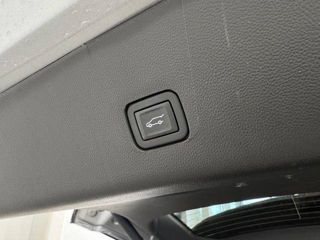 Certified 2023 Chevrolet Traverse LT AWD/4WD image 44