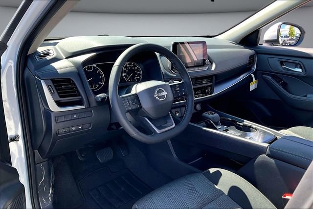 New 2026 Nissan Rogue SV image 7