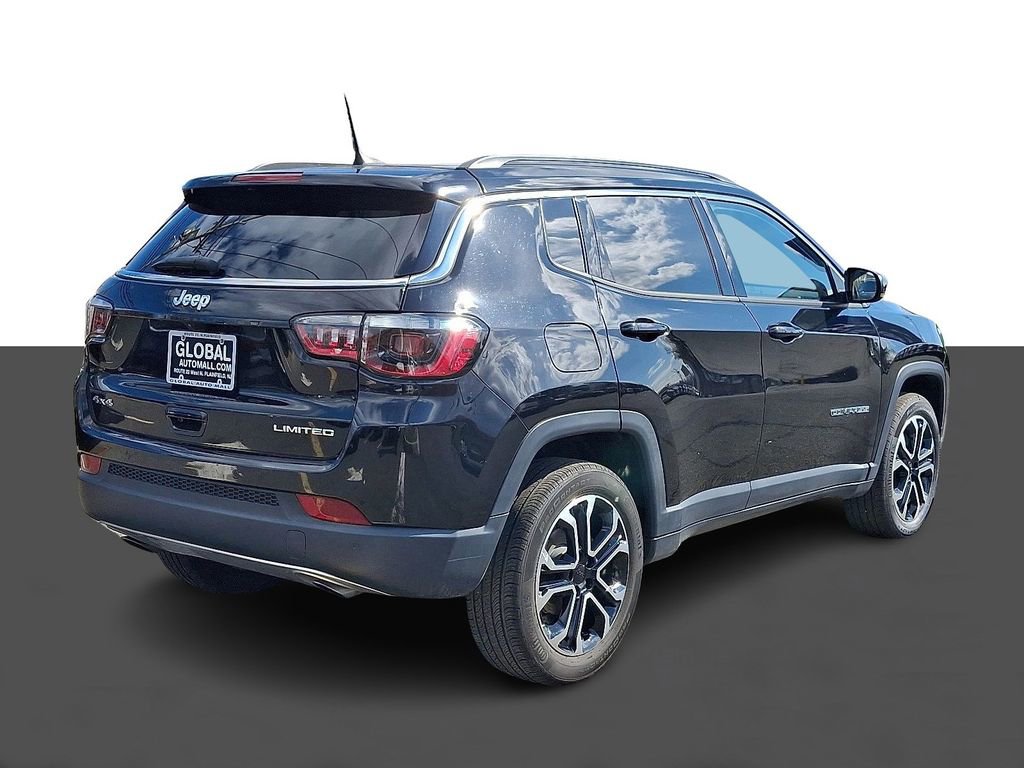 Used 2023 Jeep Compass Limited image 7