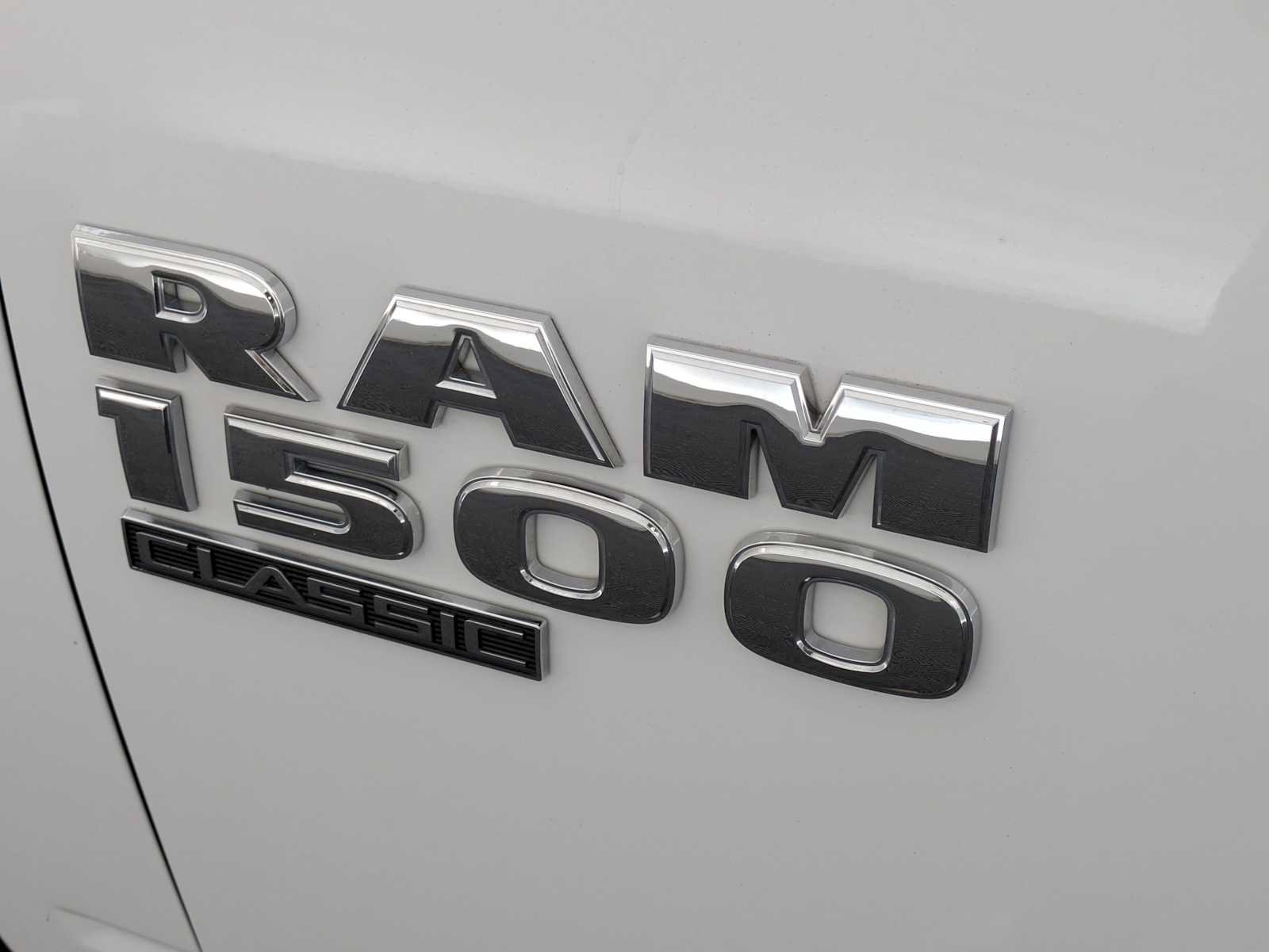 Used 2022 RAM 1500 Classic SLT w/ Protection Group AWD/4WD image 11