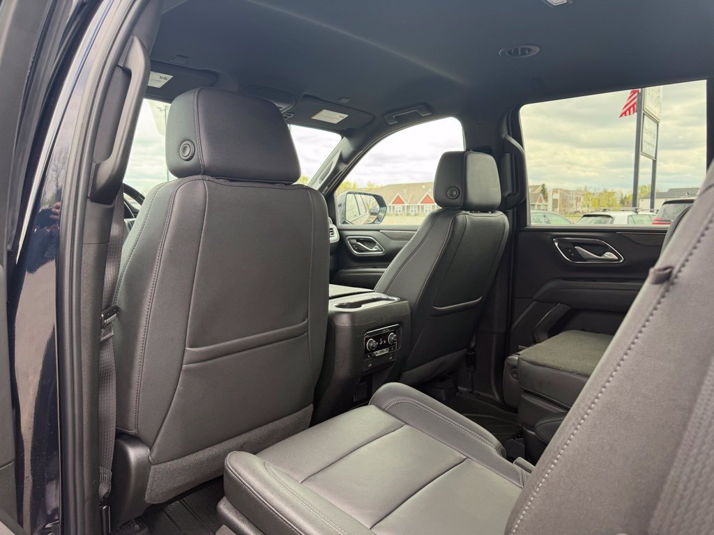 Used 2022 Chevrolet Tahoe Z71 w/ Luxury Package AWD/4WD image 23