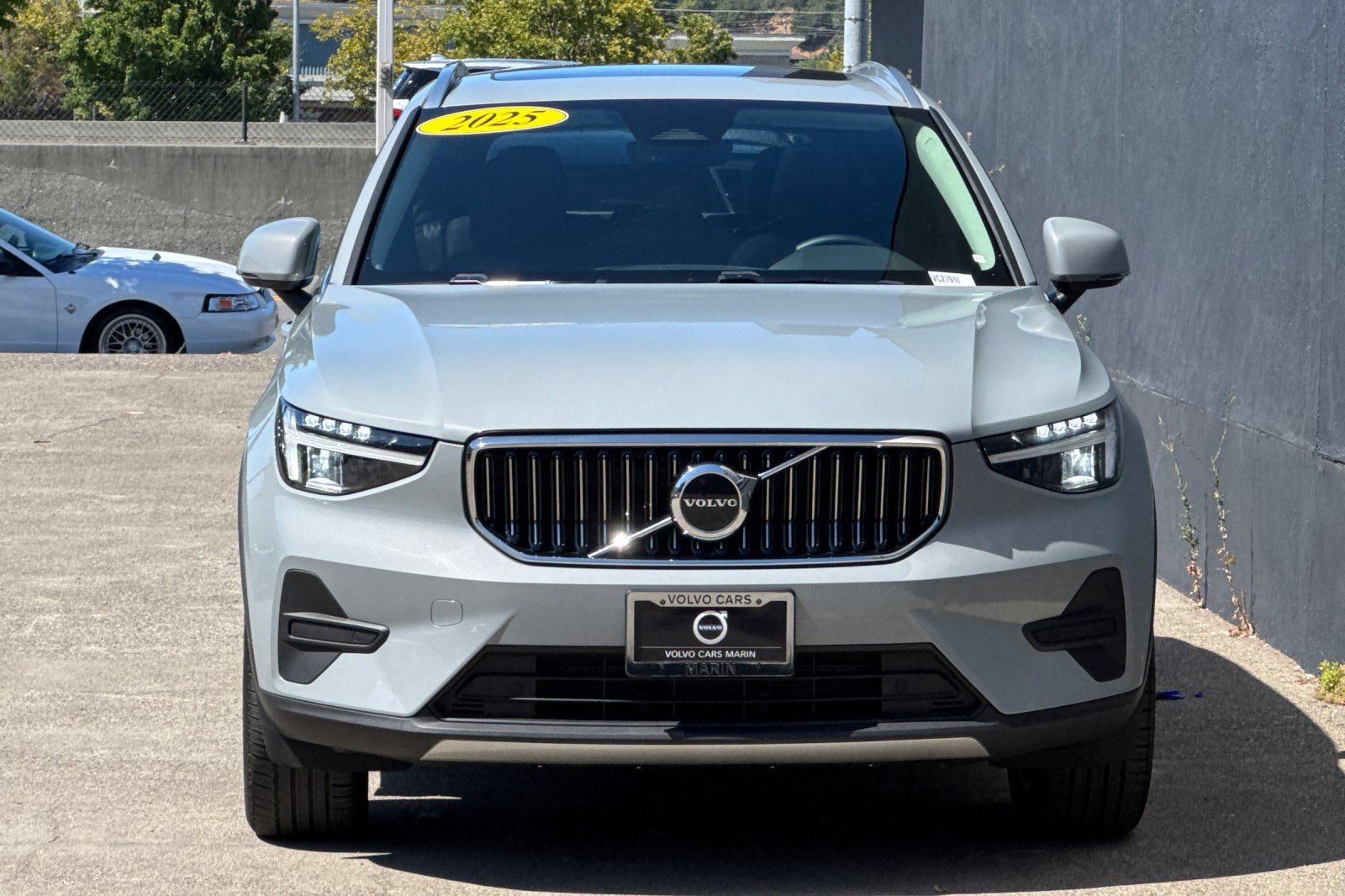 Used 2026 Volvo XC40 B5 Plus w/ Protection Package Premier AWD/4WD image 11