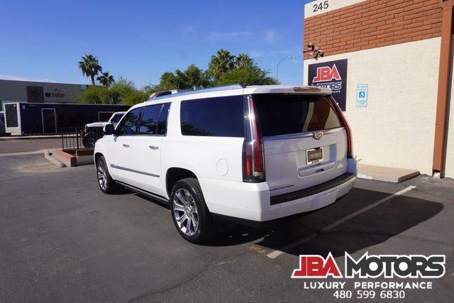 Used 2020 Cadillac Escalade ESV Platinum image 32