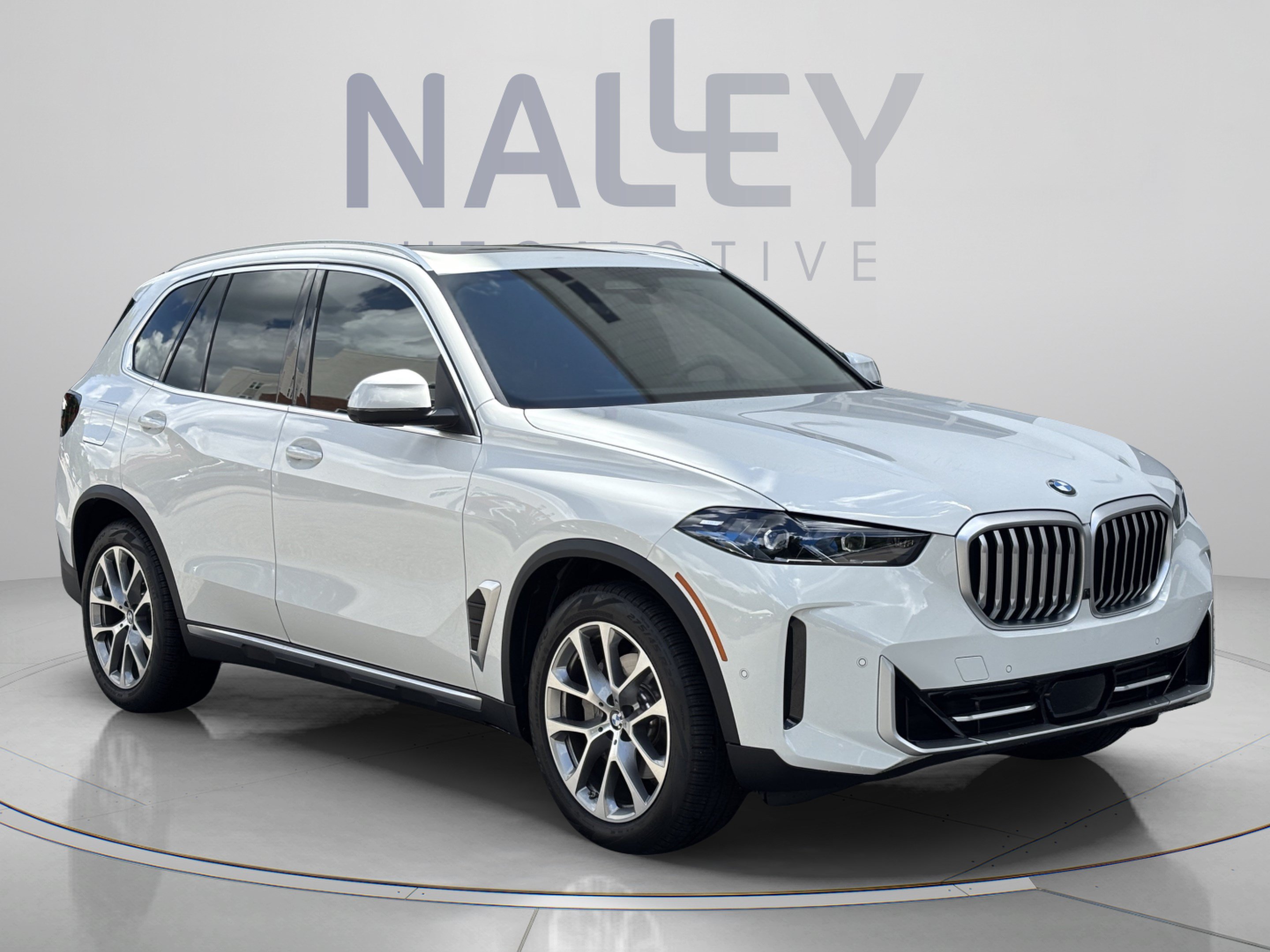 Used 2025 BMW X5 xDrive40i w/ Executive Package AWD/4WD image 5