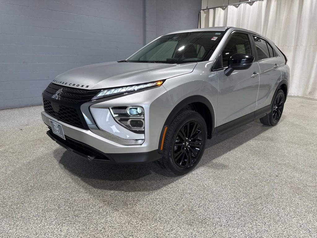Used 2023 Mitsubishi Eclipse Cross LE image 4