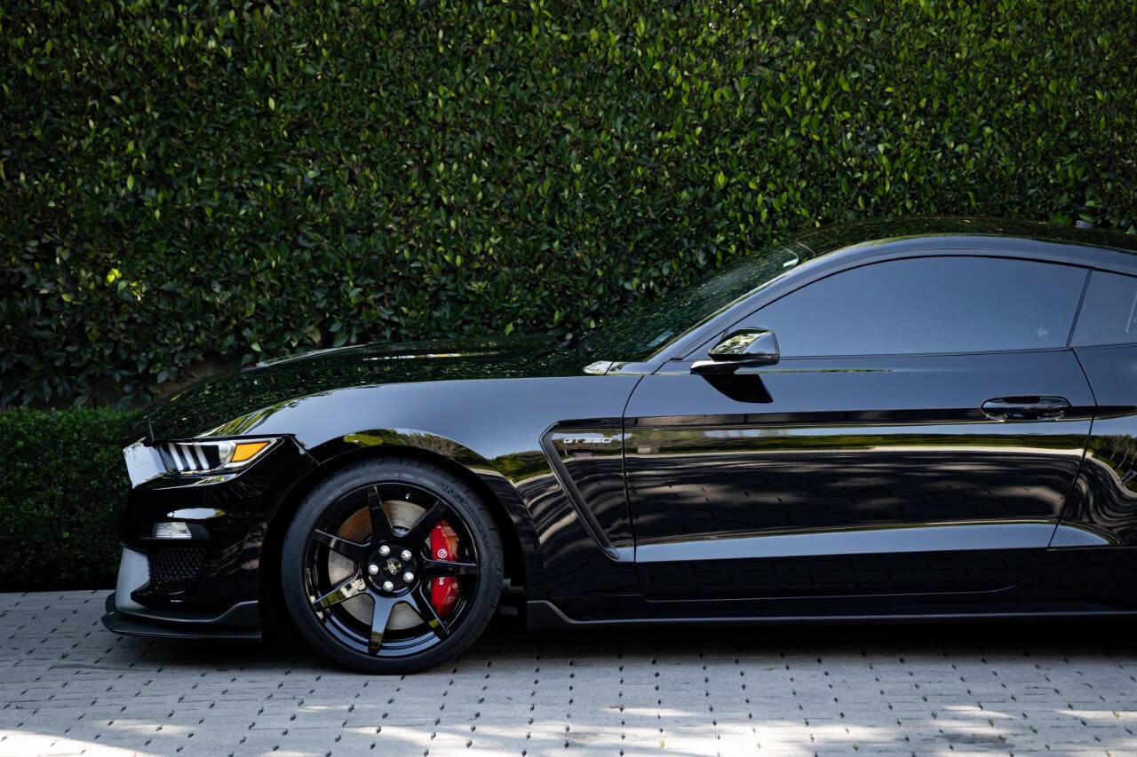 Used 2019 Ford Mustang Shelby GT350R w/ GT350R Equipment Group 920A image 5