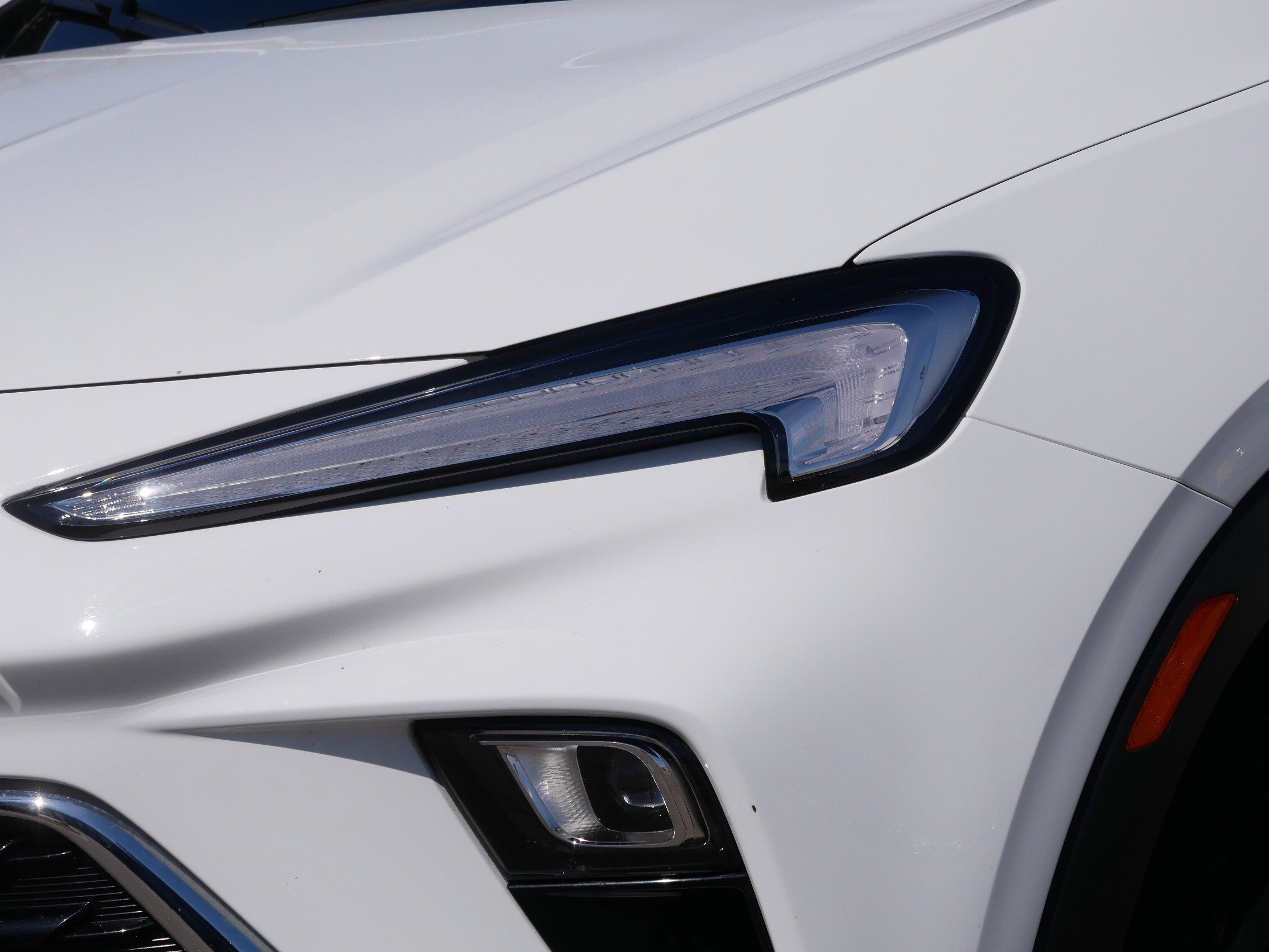 Used 2025 Buick Encore GX Preferred AWD/4WD image 16