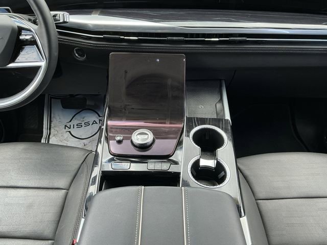 Used 2025 Cadillac Escalade Sport w/ LPO, ONYX Package AWD/4WD image 15
