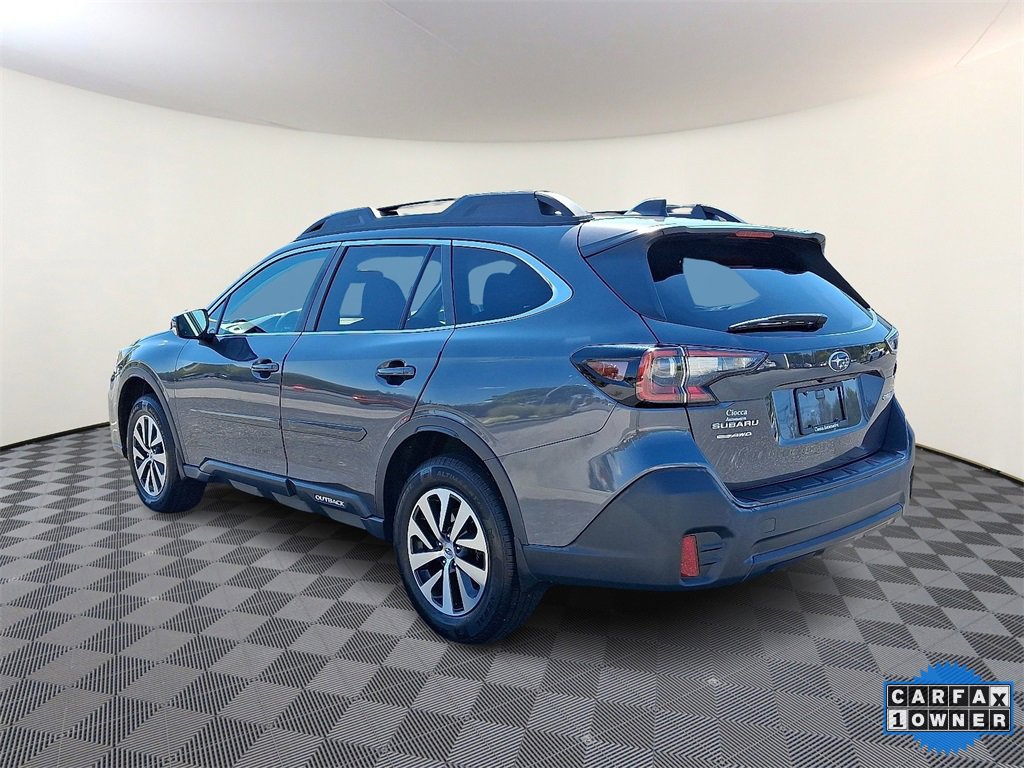 Used 2022 Subaru Outback Premium image 7