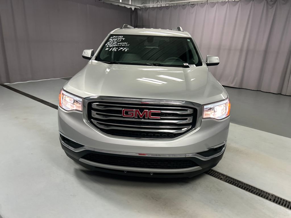 Used 2018 GMC Acadia SLE w/ Driver Alert Package I AWD/4WD image 2