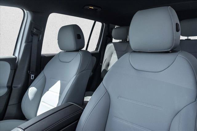 New 2026 Mercedes-Benz GLB 250 4MATIC image 21