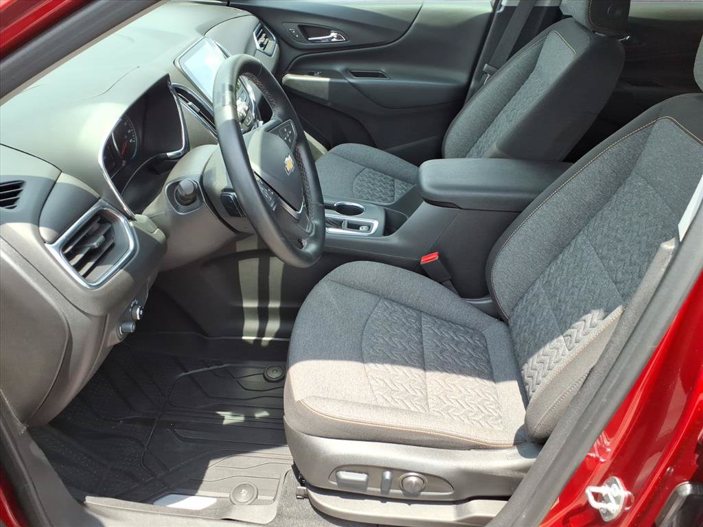 Used 2023 Chevrolet Equinox LT AWD/4WD image 12
