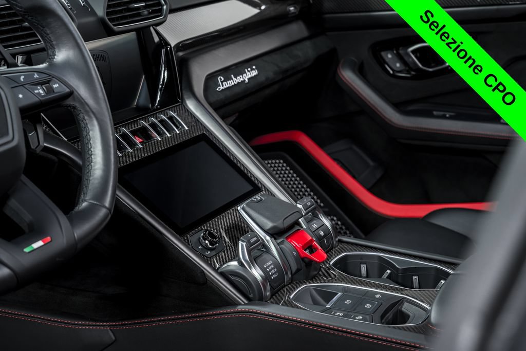 Used 2023 Lamborghini Urus Performante AWD/4WD image 23
