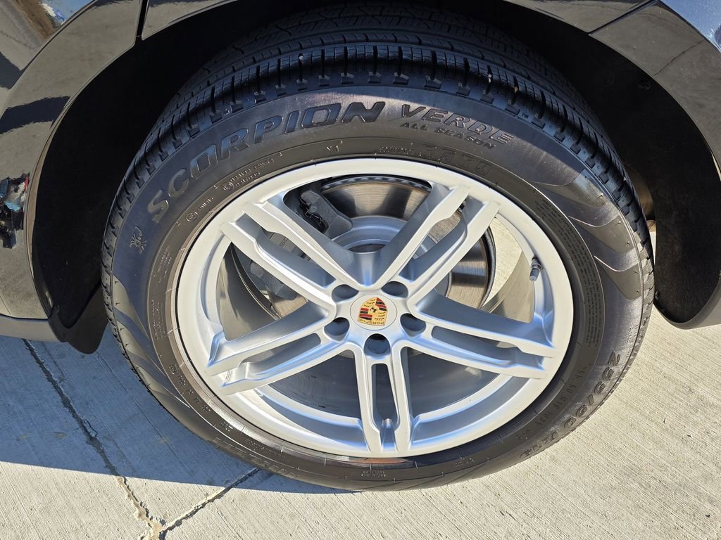 Used 2020 Porsche Macan S image 33