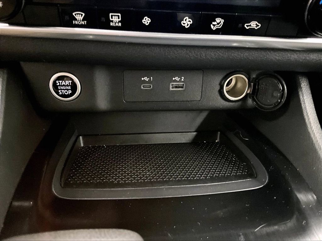 Used 2023 Nissan Rogue SV image 26