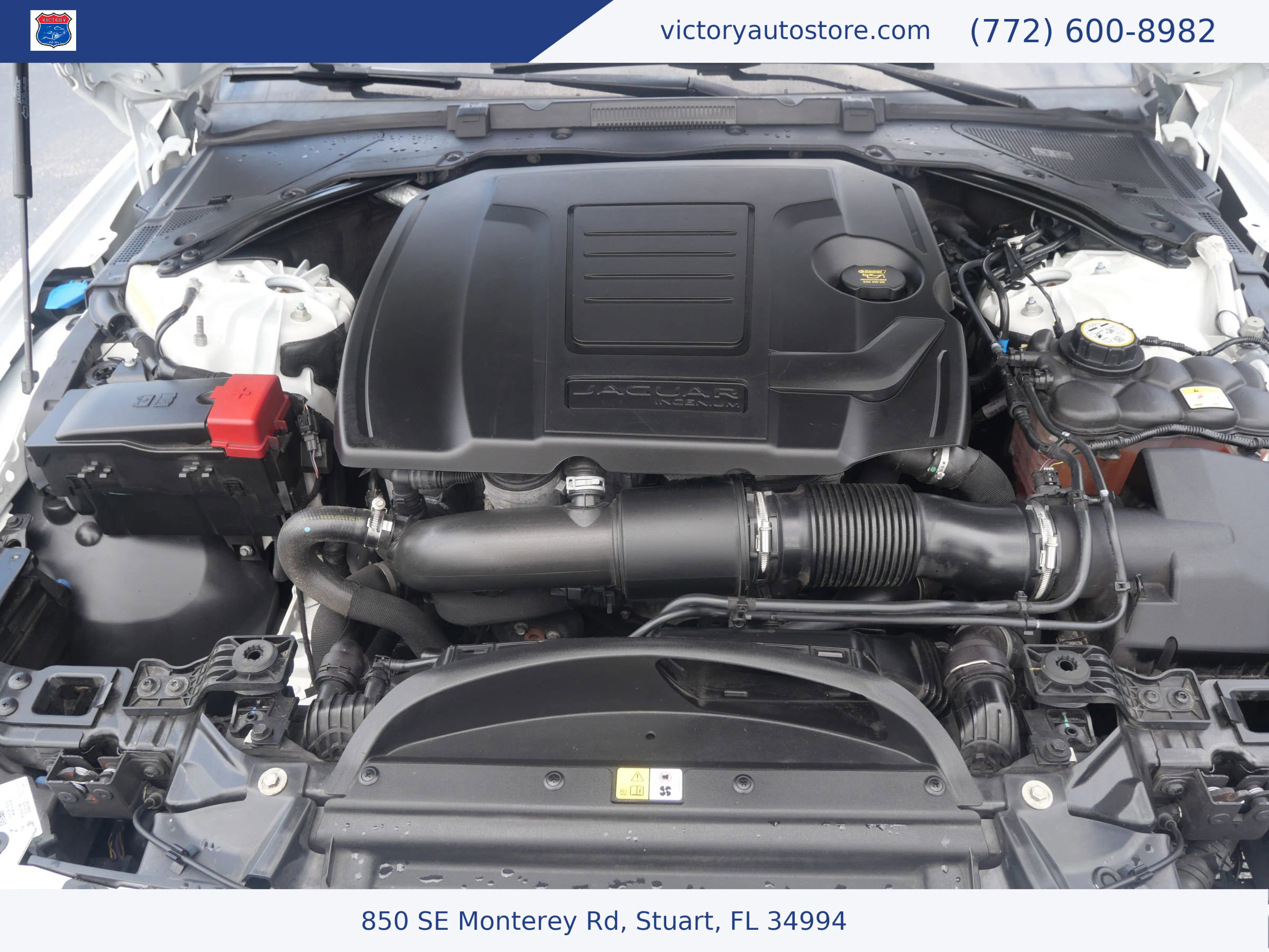 Used 2018 Jaguar XE image 41