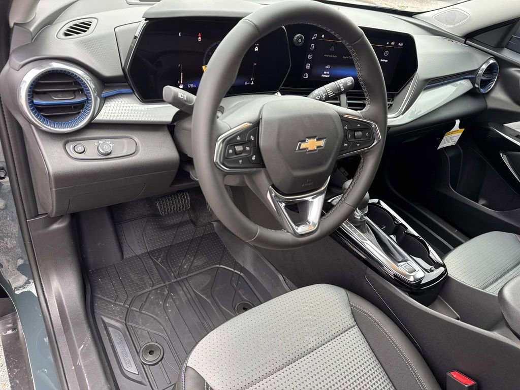 New 2026 Chevrolet Trax LT w/ Sunroof Package image 17