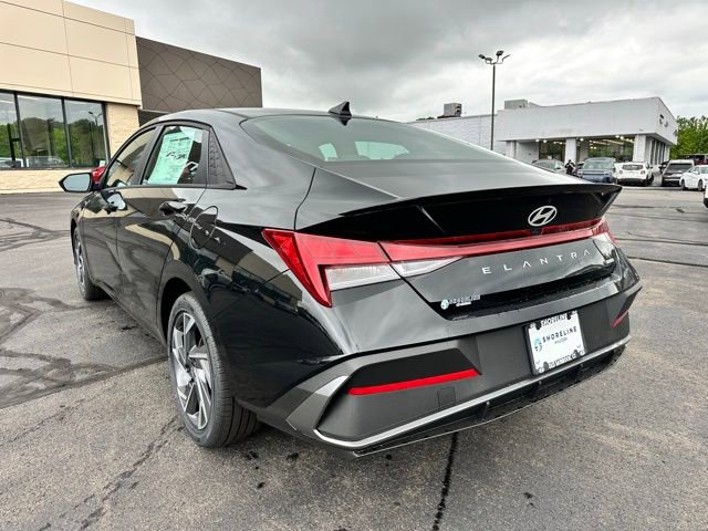 New 2025 Hyundai Elantra SEL image 6