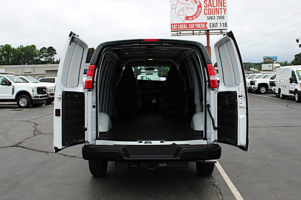 Used 2025 Chevrolet Express 2500 Extended w/ Driver Convenience Package RWD image 15
