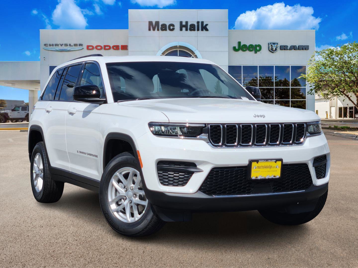 New 2025 Jeep Grand Cherokee Laredo X w/ Luxury Tech Group I