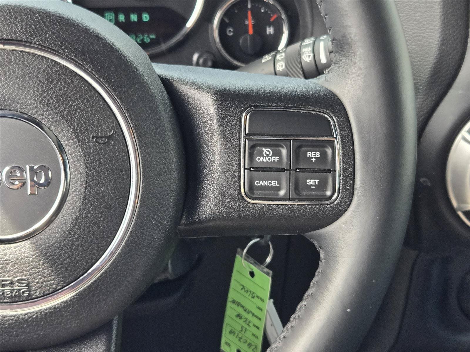 Used 2015 Jeep Wrangler Unlimited Sahara w/ Connectivity Group AWD/4WD image 27