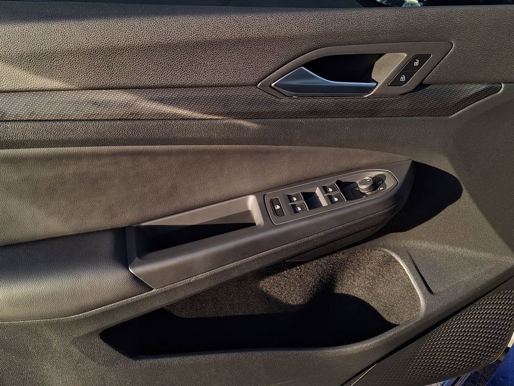 Used 2024 Volkswagen Golf R image 9