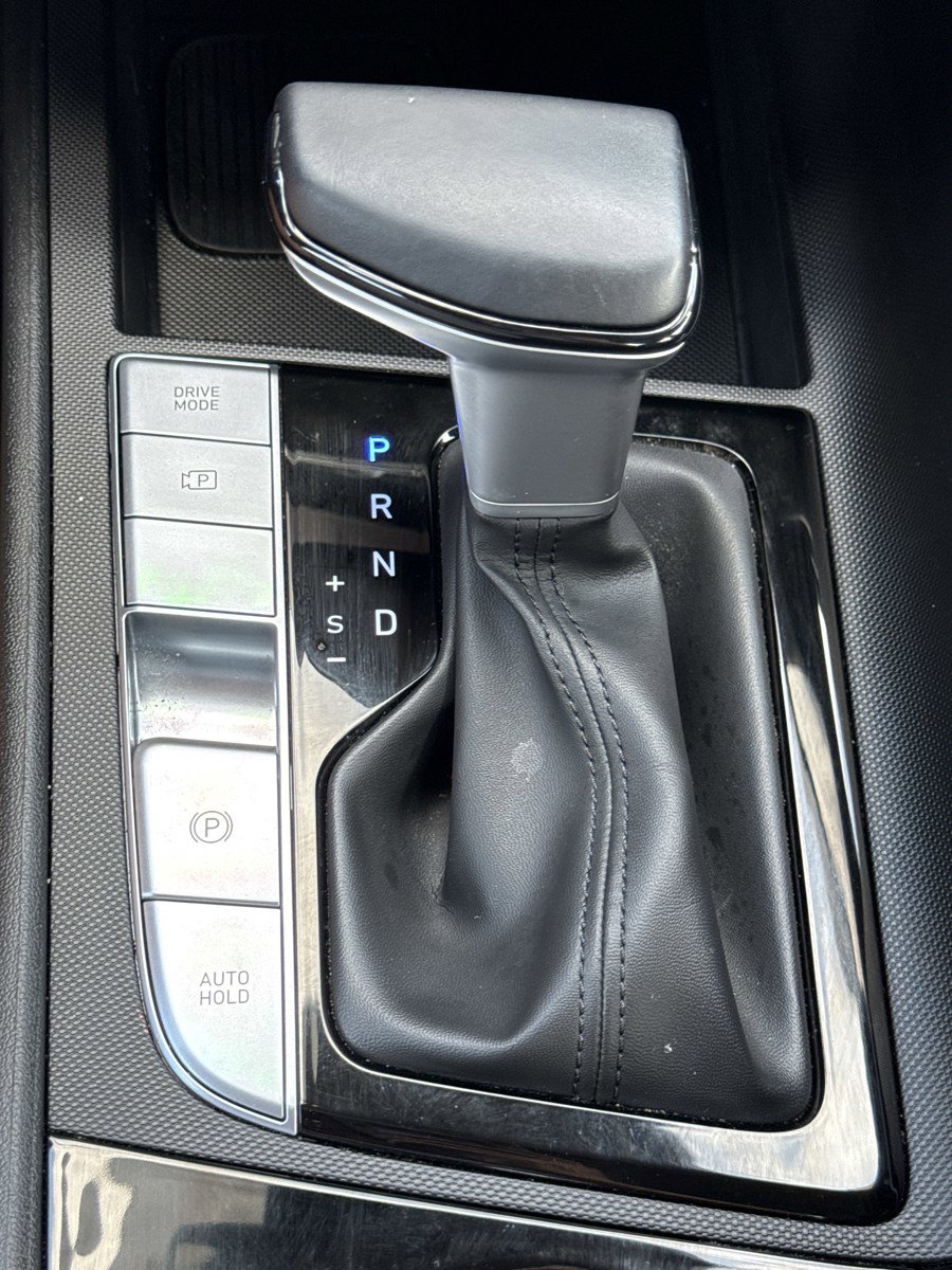 Certified 2025 Hyundai Elantra Limited image 28