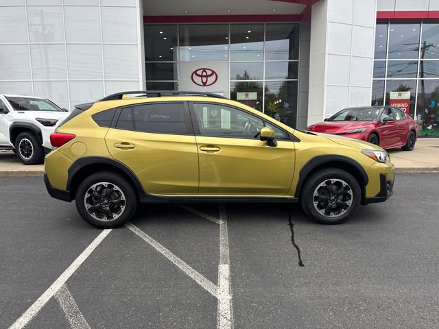 Used 2021 Subaru Crosstrek 2.0i Premium w/ Moonroof Package AWD/4WD image 2